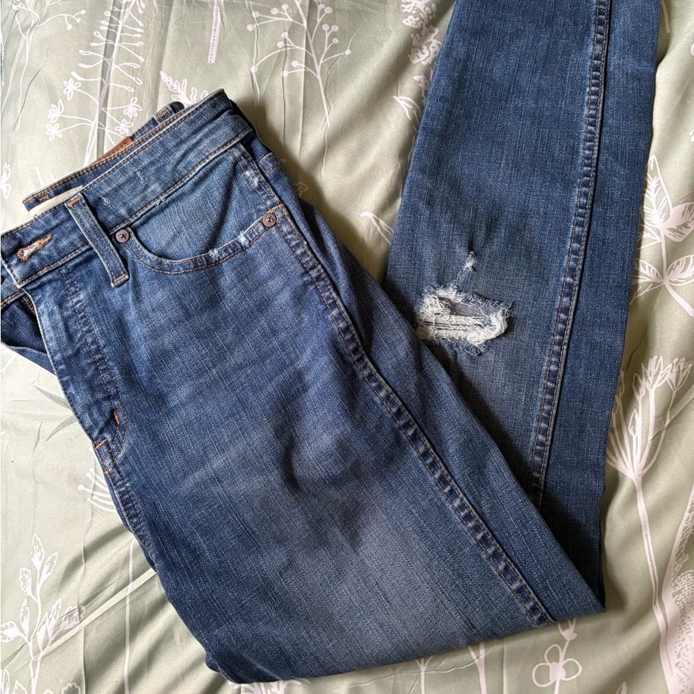 Madewell Distressed Curvy High Rise Blue Skinny Jeans 28